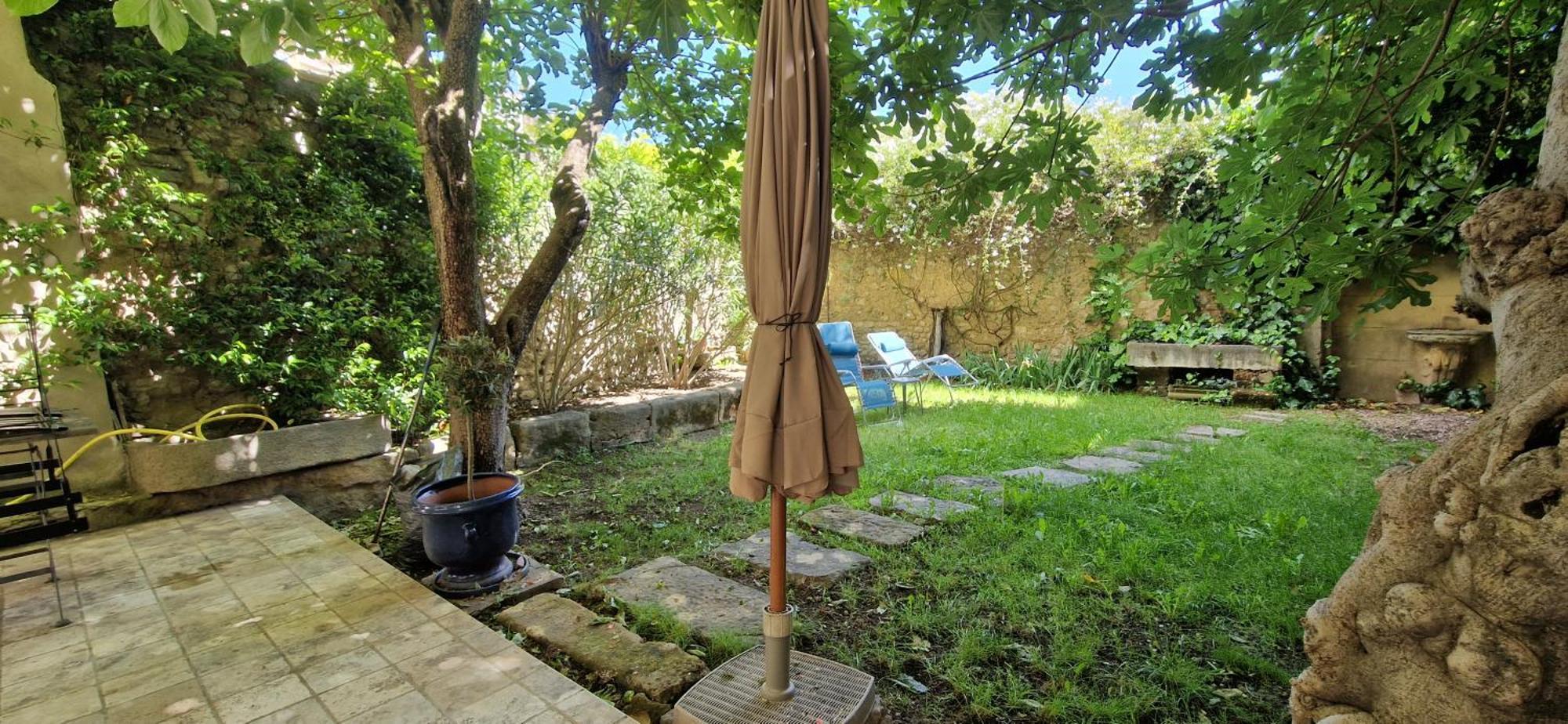 Le Jardin Secret 100M Mairie Leilighet Aix-en-Provence Eksteriør bilde